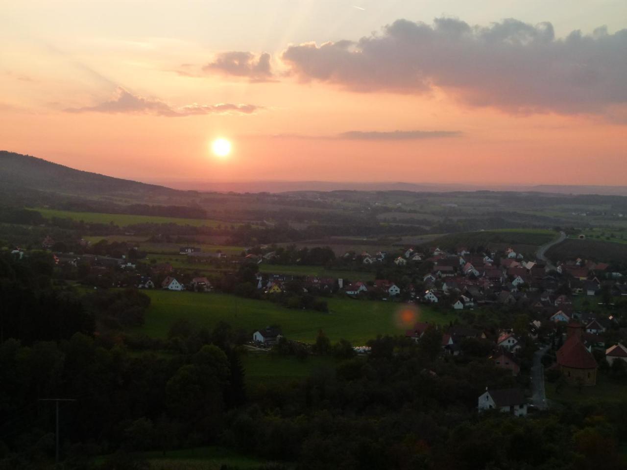 Berg-Gasthof Hoetzelein Kunreuth Dış mekan fotoğraf